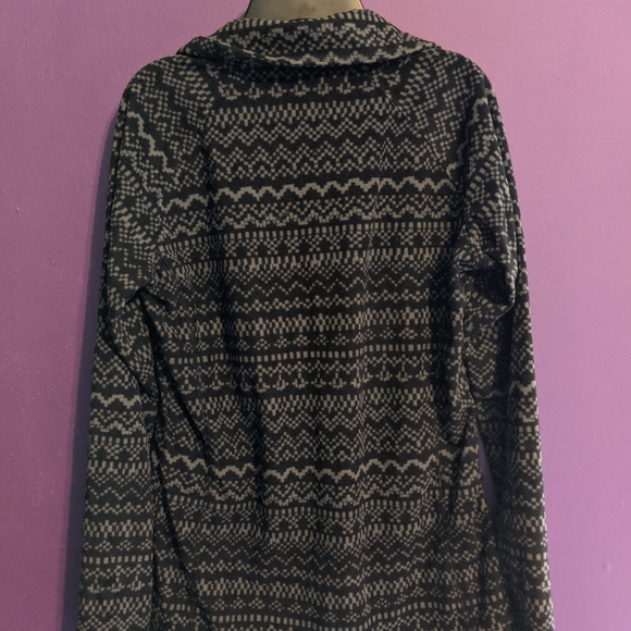 Columbia grey and black printed fleece pull over - Picture 2 of 2